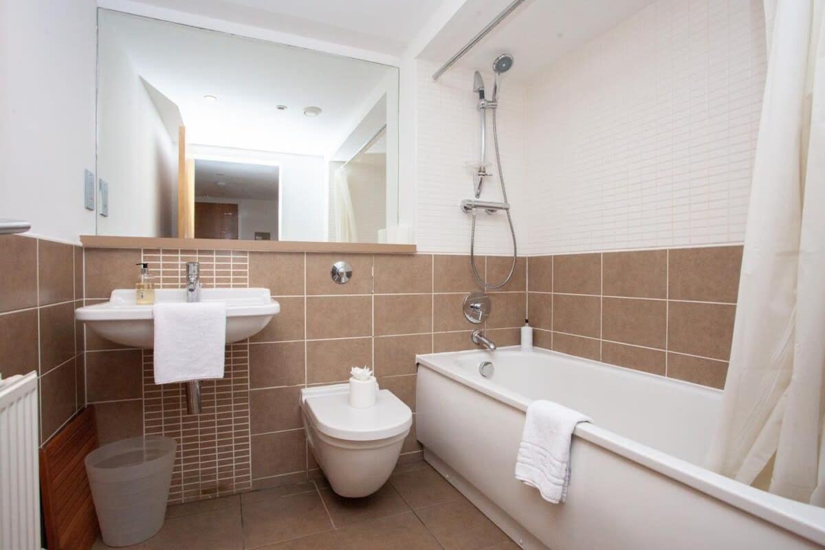 City Centre Apartment W Parking & Hyperoptic Wifi Glasgow Eksteriør billede